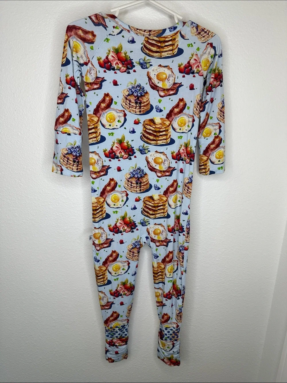 BUMS & ROSES sz 2T Bamboo Pancakes/Bacon Breakfast One-Piece Zip Footie Pjs